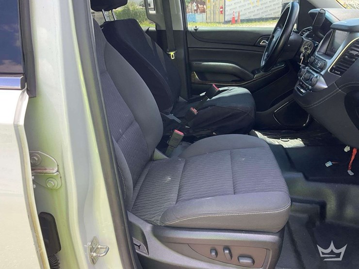 2020-chevrolet-tahoe-image-26