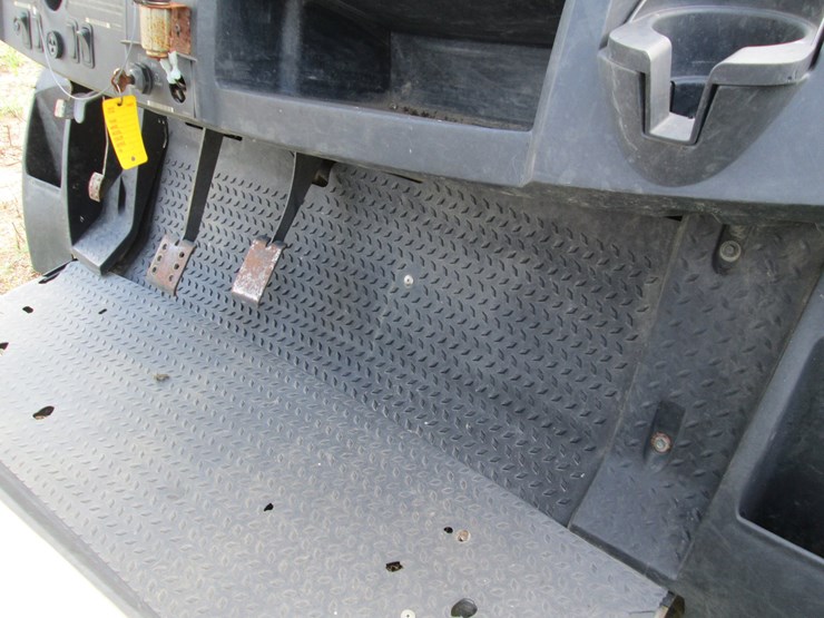 club-car-carryall-1700-image-17
