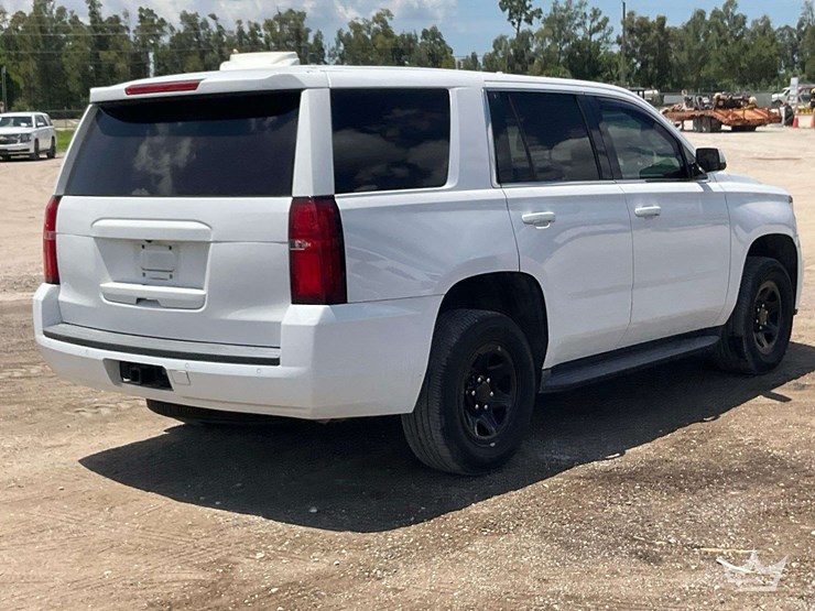 2020-chevrolet-tahoe-image-3