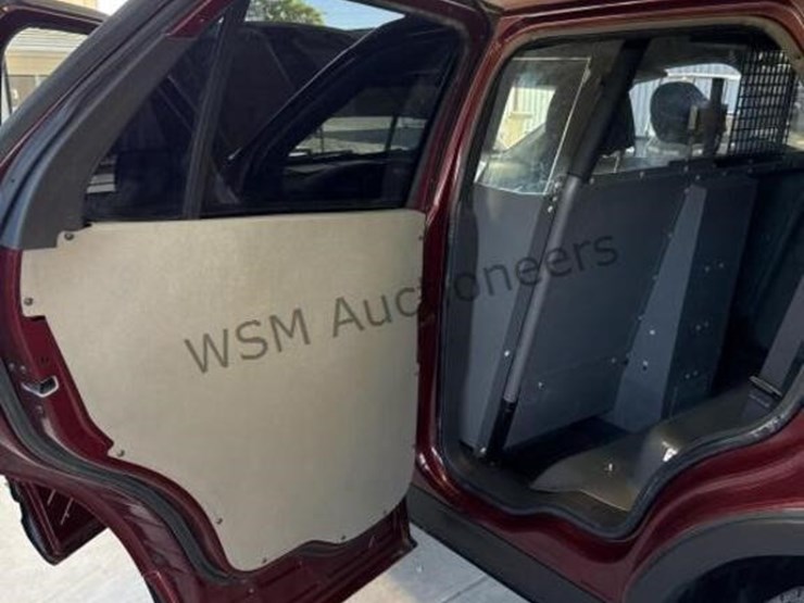 2013-ford-explorer-image-27