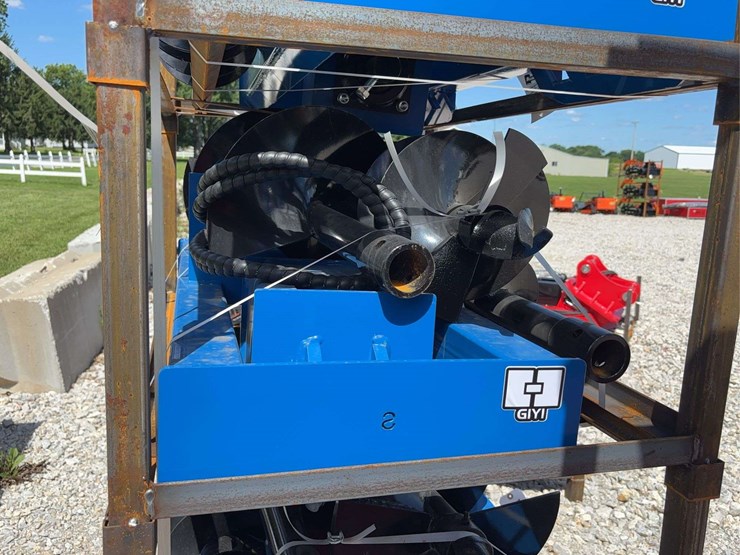 giyi-hydraulic-earth-auger-attachment-image-4