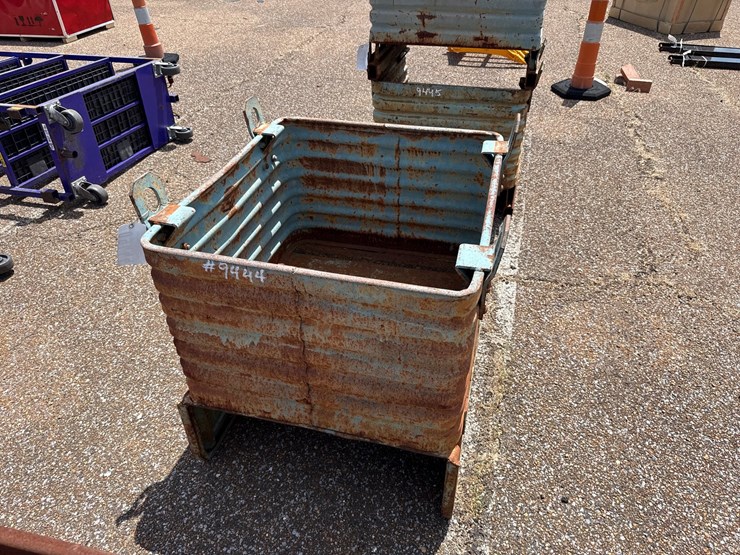 #9444-•-metal-storage-bin-image-2