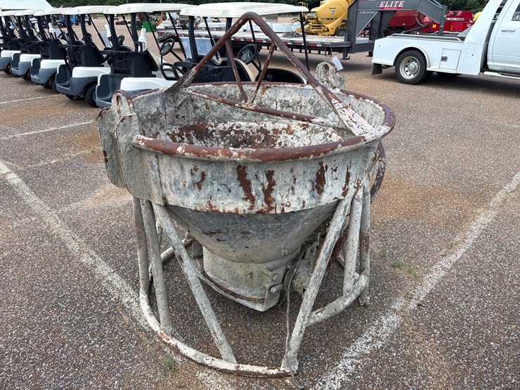 #9448-•-concrete-dump-(small)-image-4