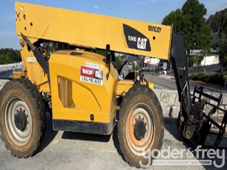2015-caterpillar-tl943c-image-3