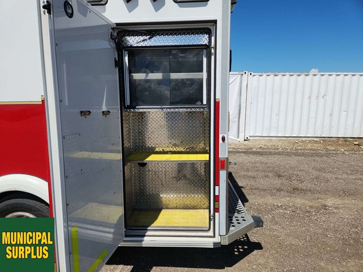 2017-ford-e450-image-27