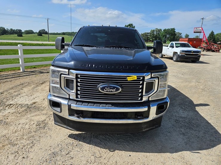 2021-ford-f350-image-8