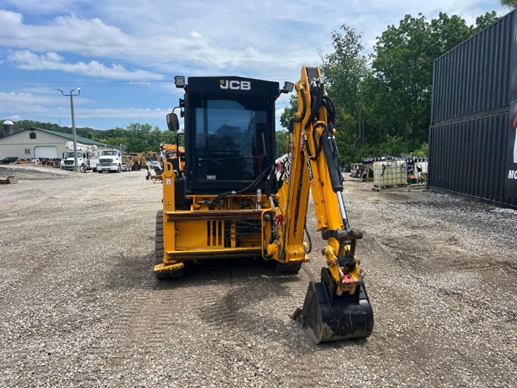 2022-jcb-1cxt-image-5