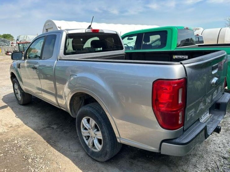 2021-ford-ranger-xlt-image-2