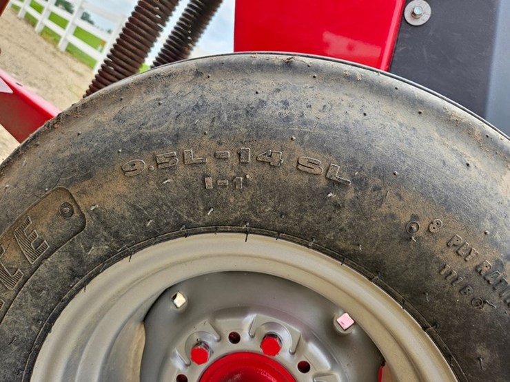 massey-ferguson-1359-image-37