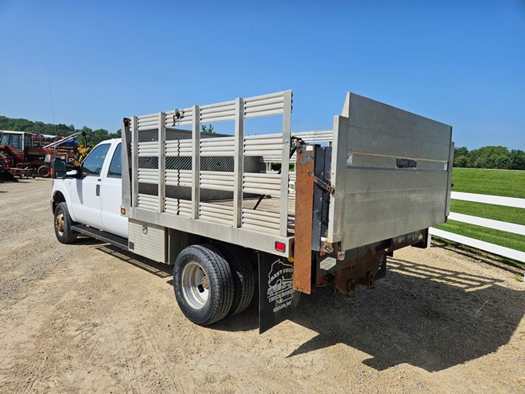 2011-ford-f350-image-3