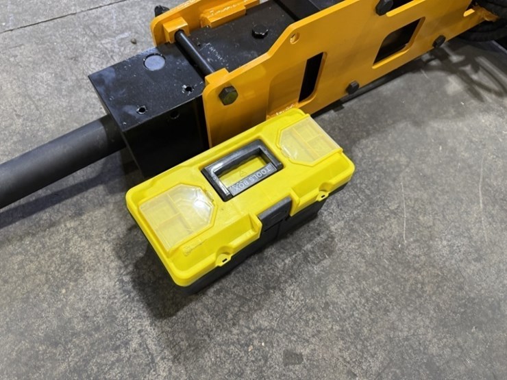 2026-future-ft-p680-hydraulic-breaker-image-5