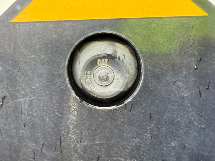 2017-caterpillar-249d-image-15