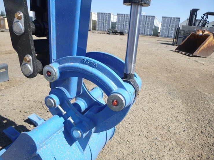hydraulic-excavator-image-11