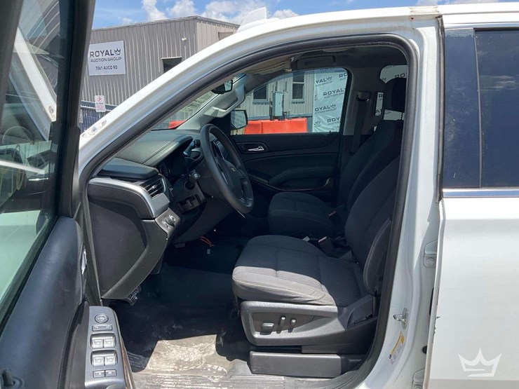 2019-chevrolet-tahoe-image-12