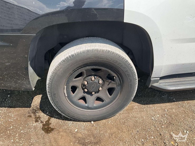 2018-chevrolet-tahoe-image-25