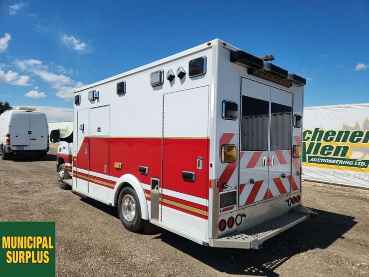 2017-ford-e450-image-3