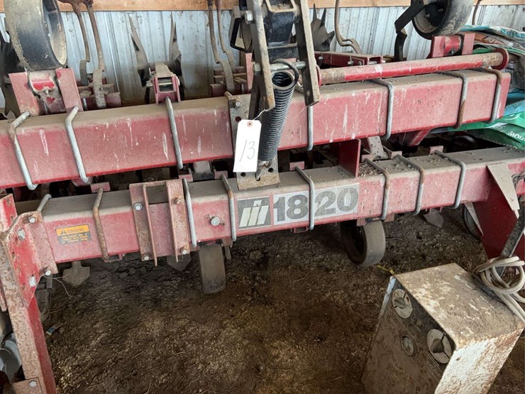 case-ih-1820-image-1