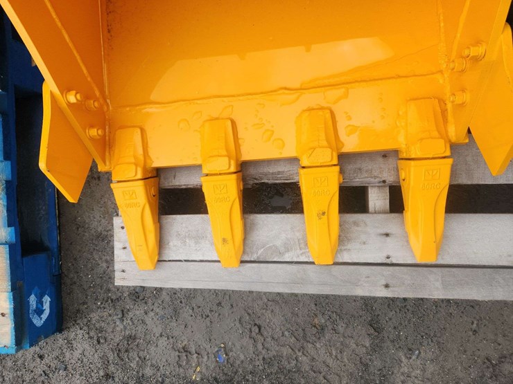 caterpillar-305-image-5