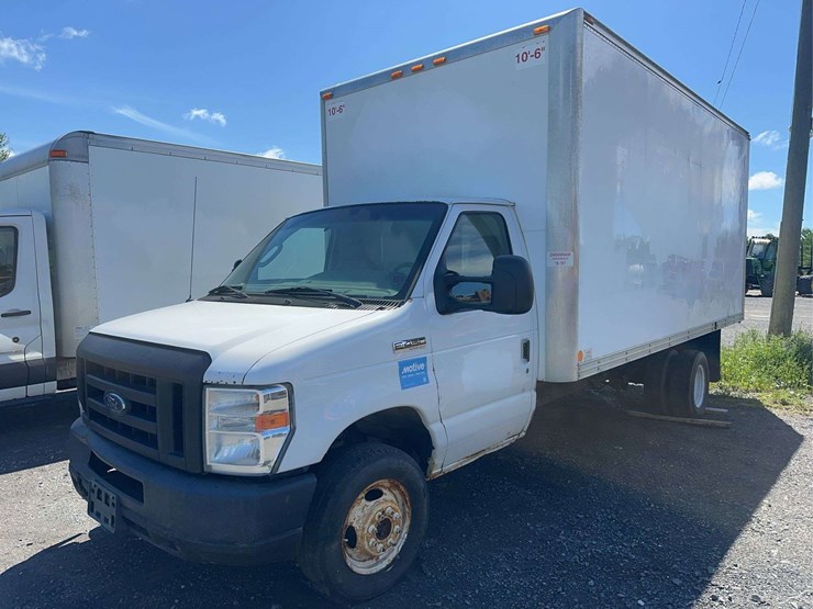 2019-ford-e450-image-1