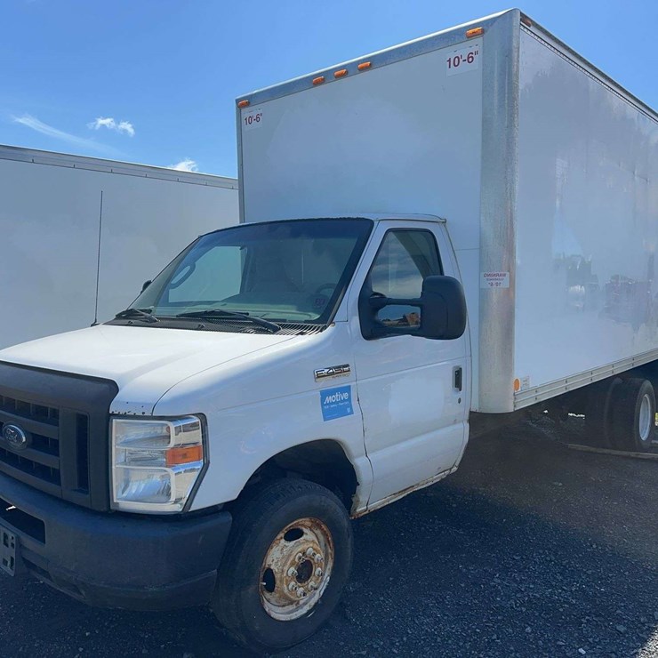 2019 FORD E450