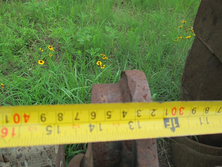 caterpillar-16-image-4