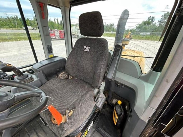 2016-caterpillar-938k-image-16