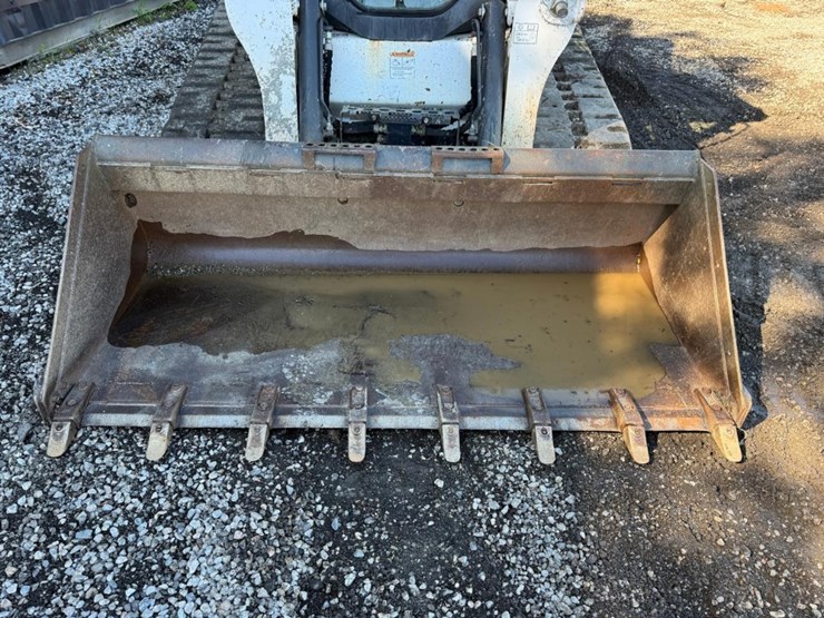 2019-bobcat-t740-image-9