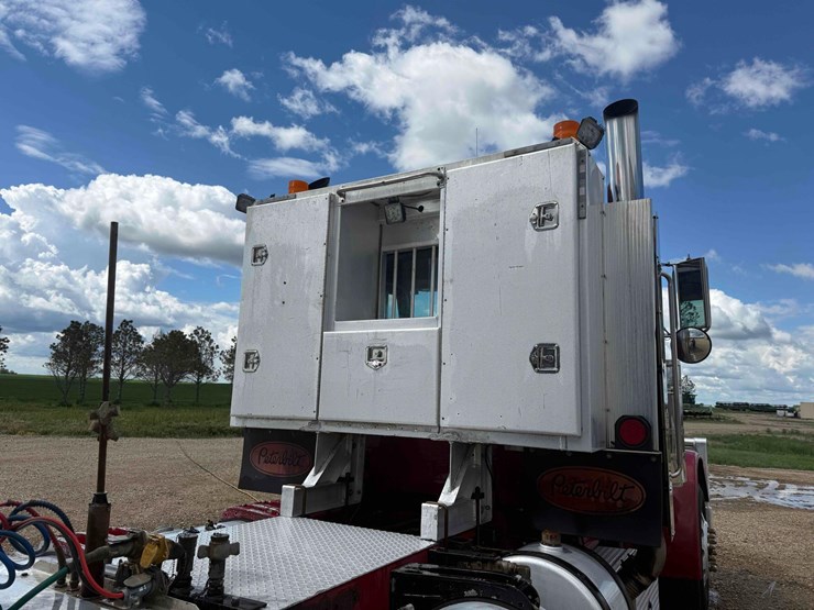 1999-peterbilt-378-image-13