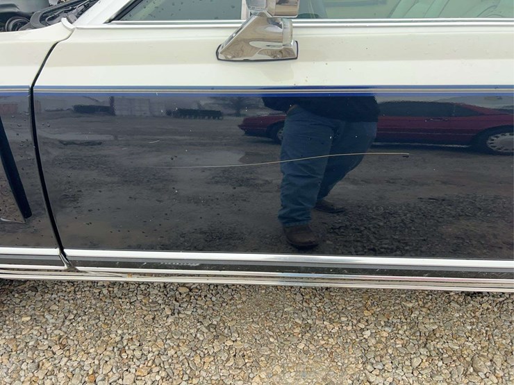 1979-lincoln-continental-mark-v-image-21