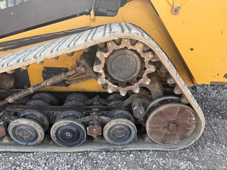 2015-caterpillar-277d-image-18