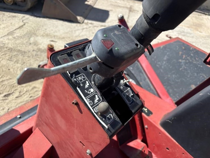 2009-toro-groundsmaster-4100d-image-16