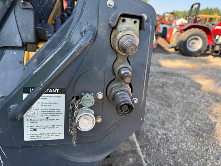 2023-deere-333g-image-11