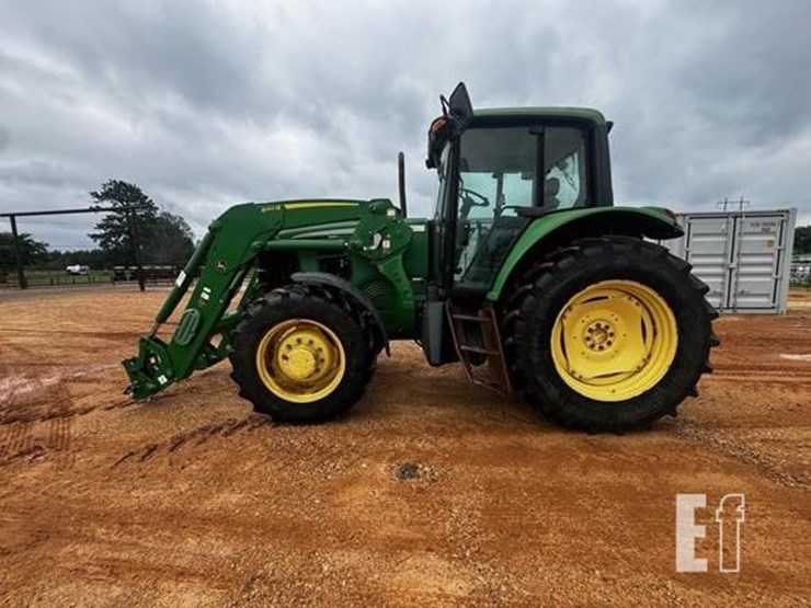 2011-john-deere-7130-image-3