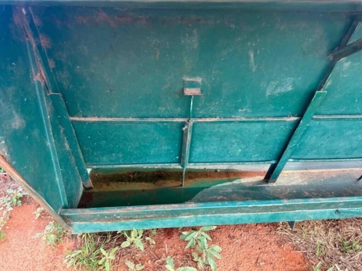 16'-oklahoma-pride-portable-feeder-image-3