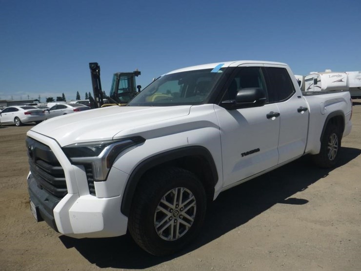 2022-toyota-tundra-image-1