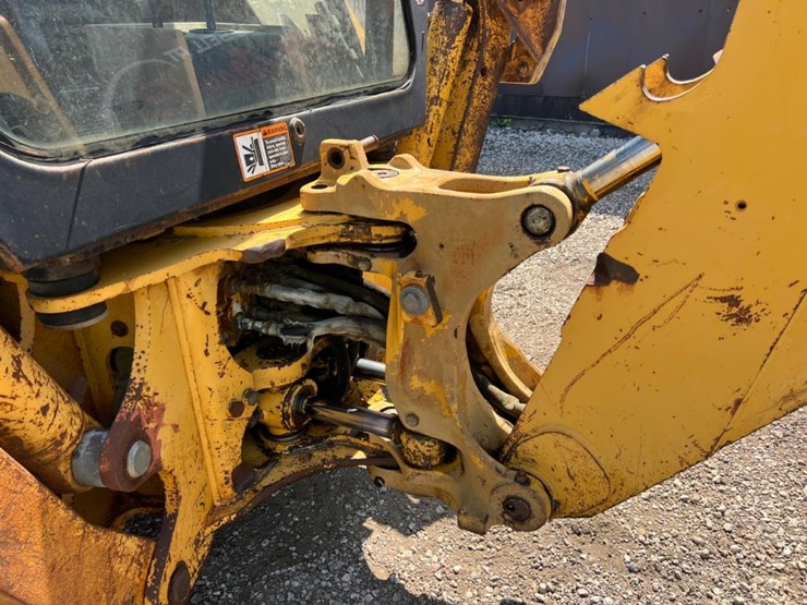 john-deere-310d-image-15