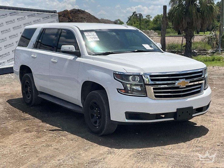 2020-chevrolet-tahoe-image-2