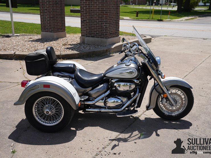 run-#13---2003-suzuki-vl800-trike-image-4