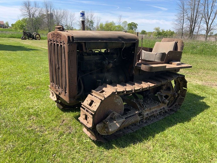 caterpillar-fifteen-image-7