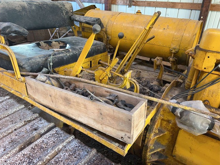 caterpillar-thirty-image-15