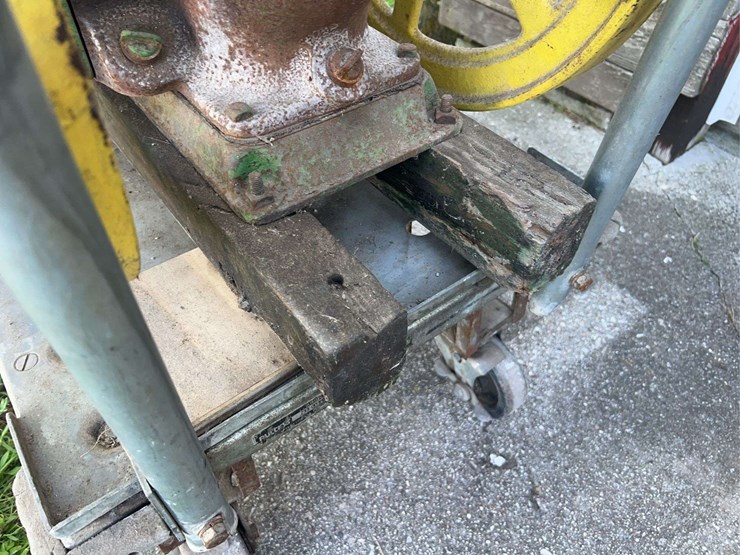john-deere-e-1-1/2hp-image-17