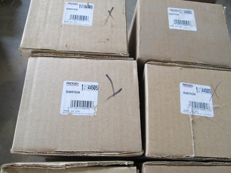 #44958-•-lot-of-(4)-unused-rigid-cat-1-switch-inv#44958-image-3