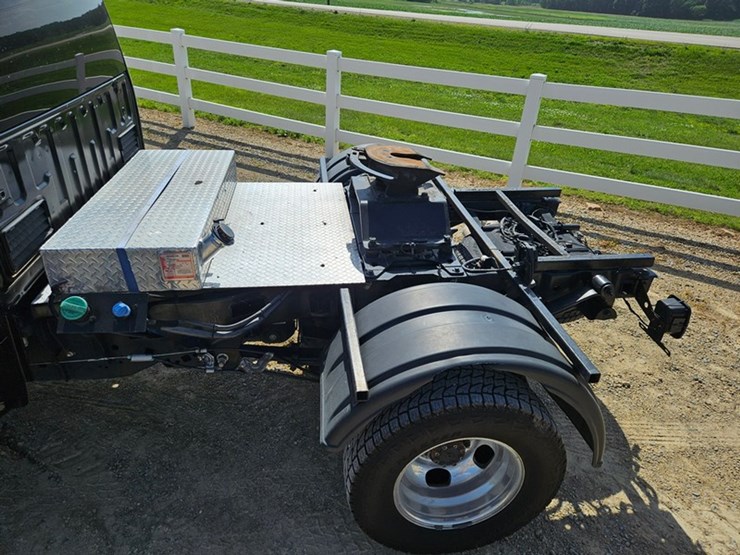 2021-ford-f350-image-19