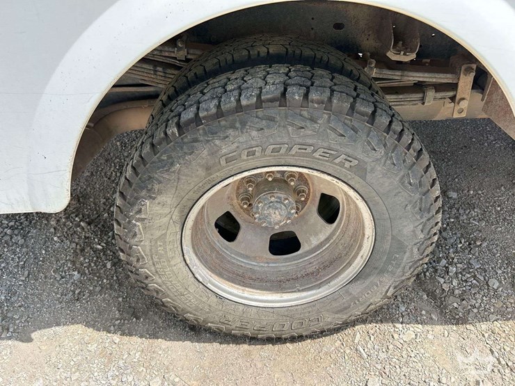 2018-dodge-3500-image-34