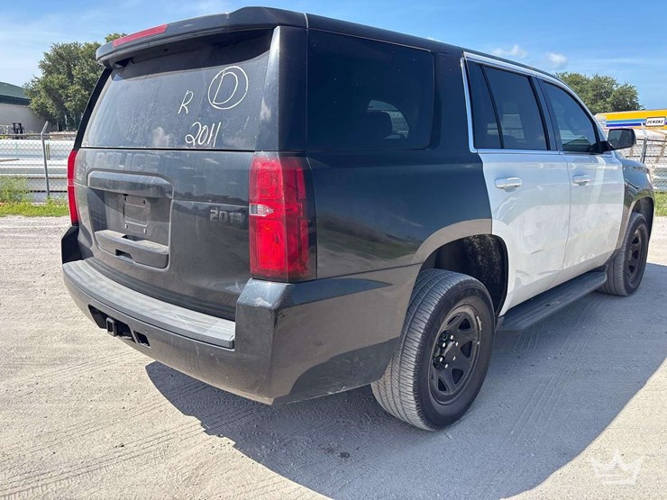 2020-chevrolet-tahoe-image-3