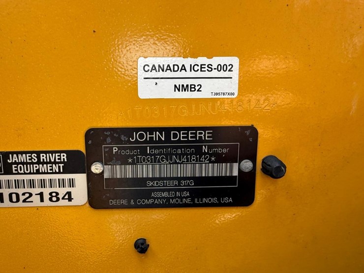 2022-deere-317g-image-26