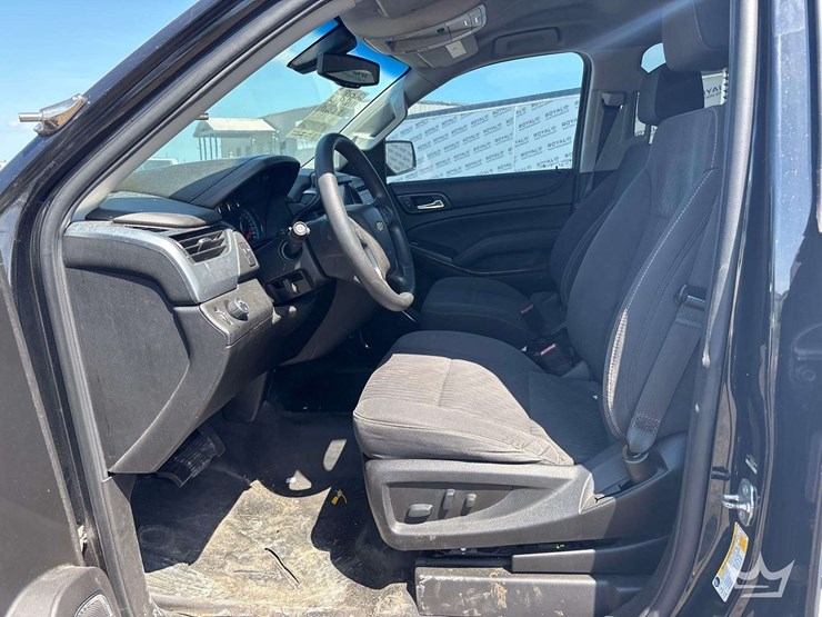 2018-chevrolet-tahoe-image-12