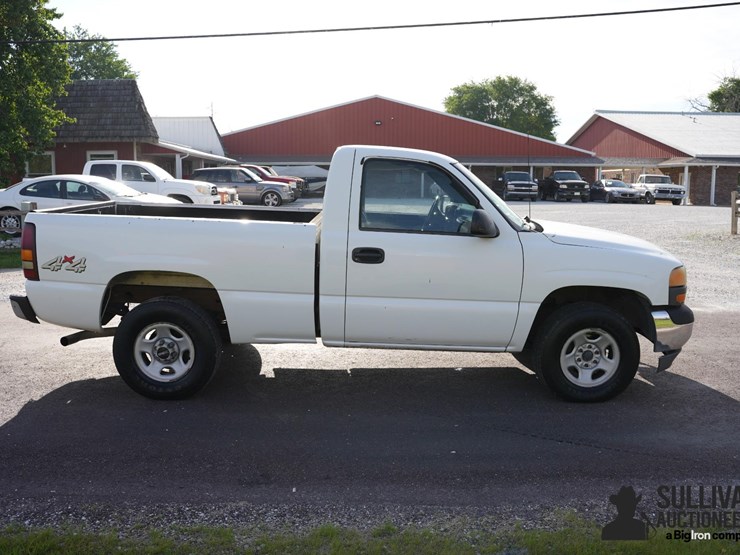 2002-gmc-sierra-1500-image-4