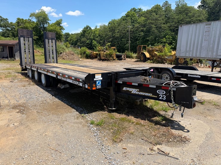 #14-•-2022-eager-beaver-lowboy-trailer-image-1