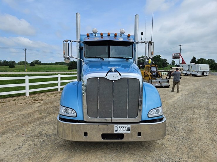 2006-peterbilt-386-image-9